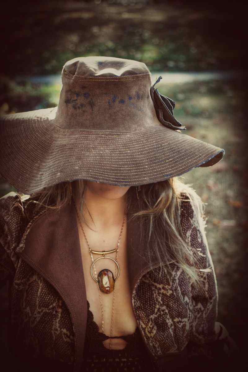 Tree Hugger Orb - Jasper 18kt body chain necklace