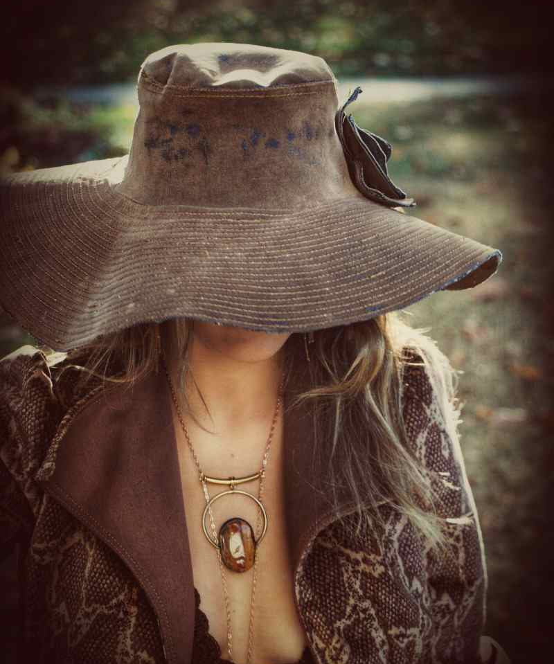 Tree Hugger Orb - Jasper 18kt body chain necklace